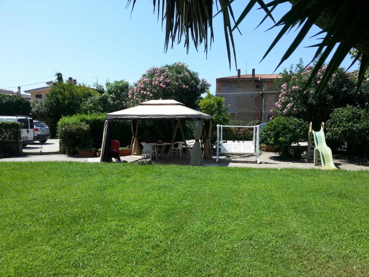 Garden Basement - Seminterrato Max 4 Ospiti - Fiumicino Vicino Aeroporto E Fiera Leilighet Eksteriør bilde