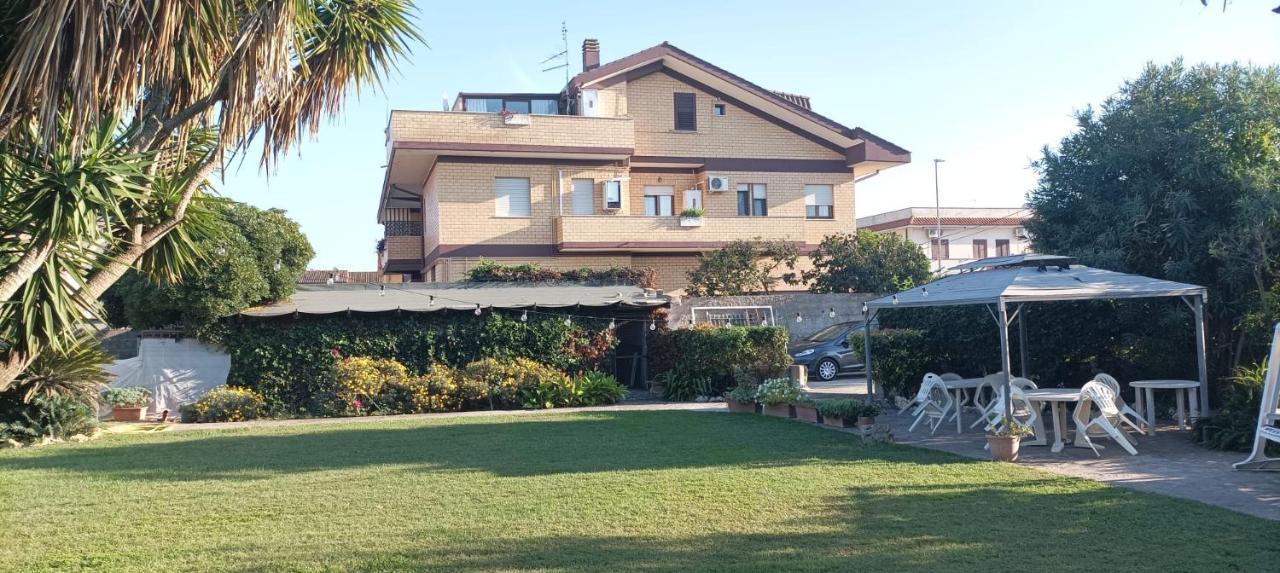 Garden Basement - Seminterrato Max 4 Ospiti - Fiumicino Vicino Aeroporto E Fiera Leilighet Eksteriør bilde