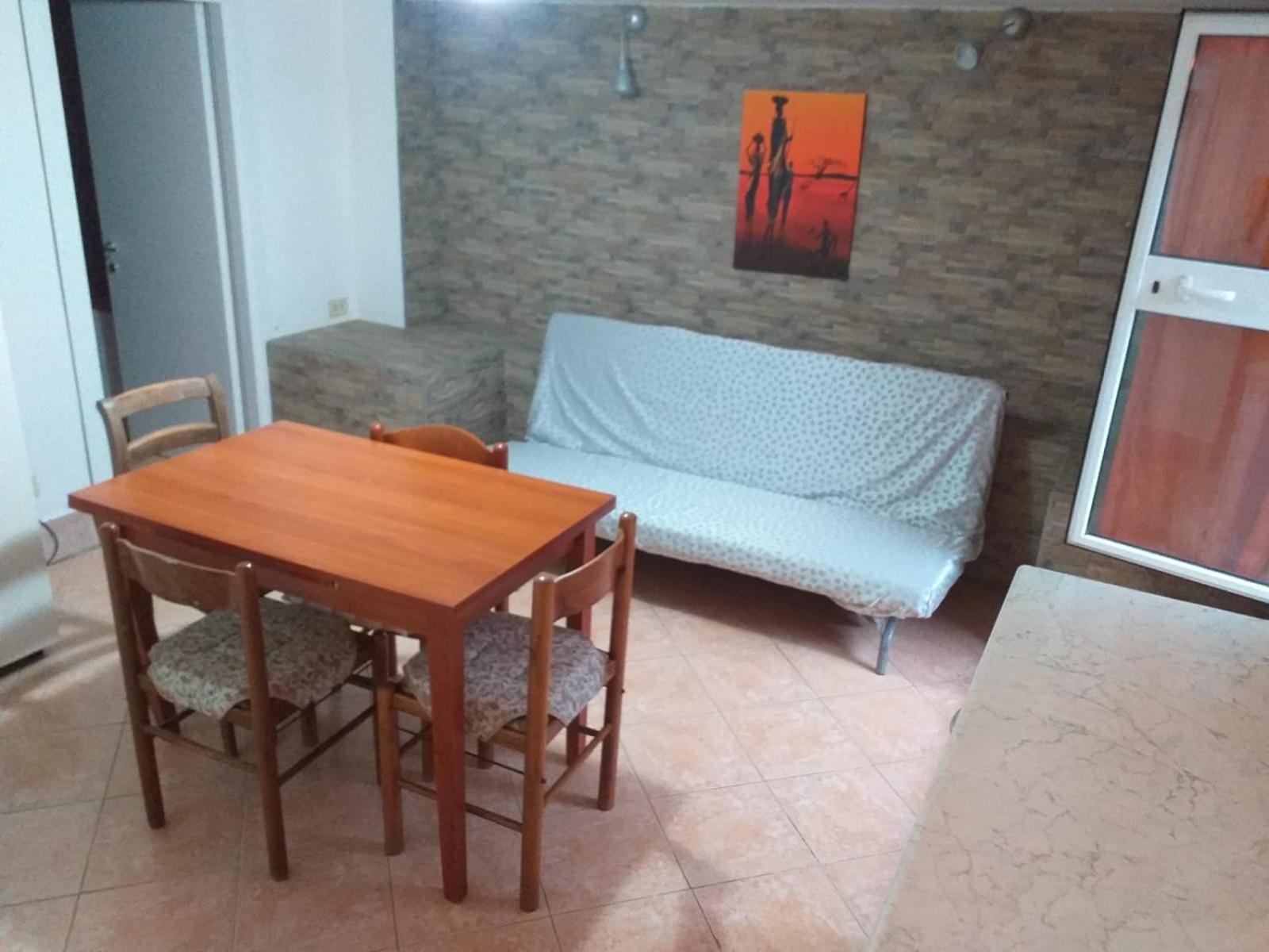 Garden Basement - Seminterrato Max 4 Ospiti - Fiumicino Vicino Aeroporto E Fiera Leilighet Eksteriør bilde